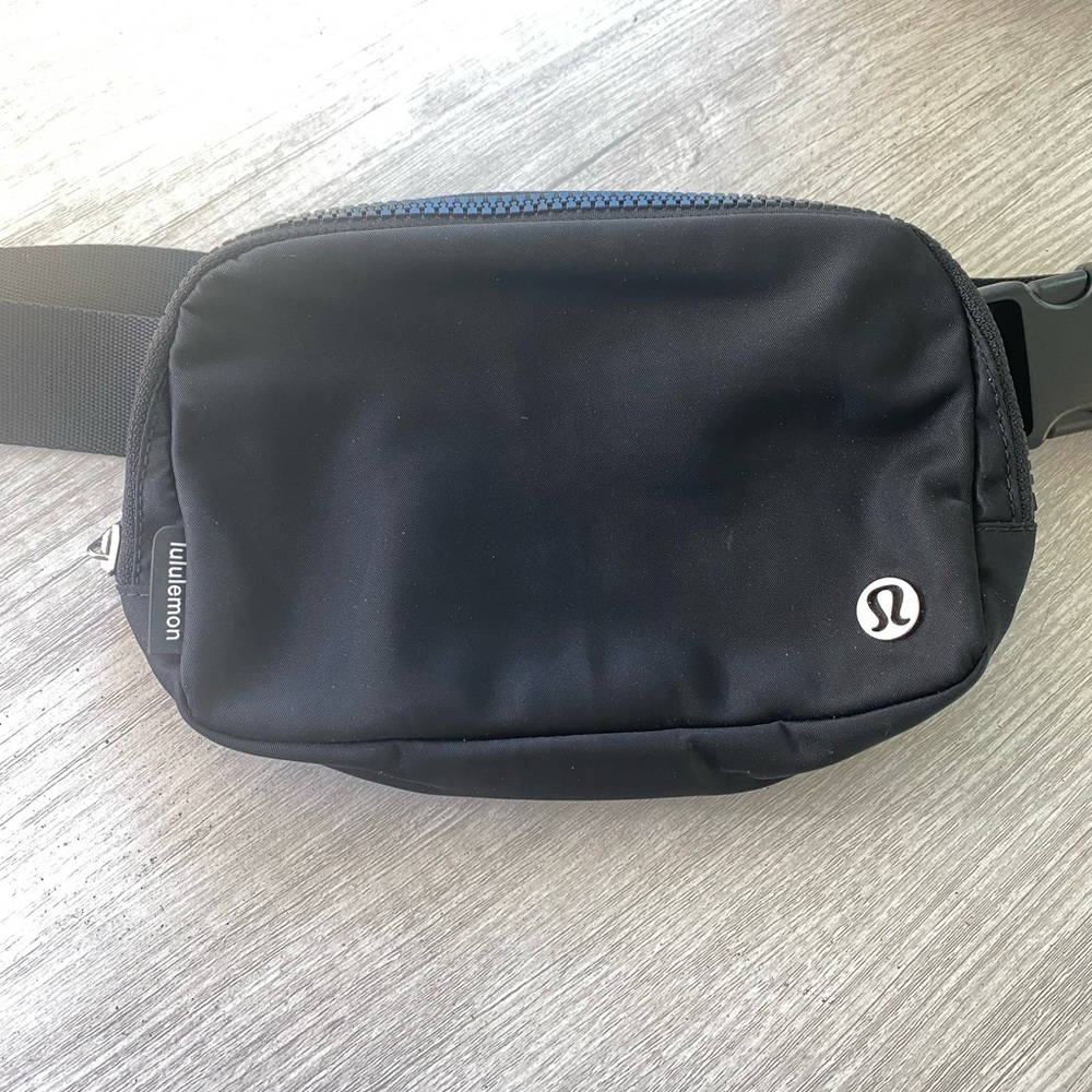 Lululemon Black Belt Bag
